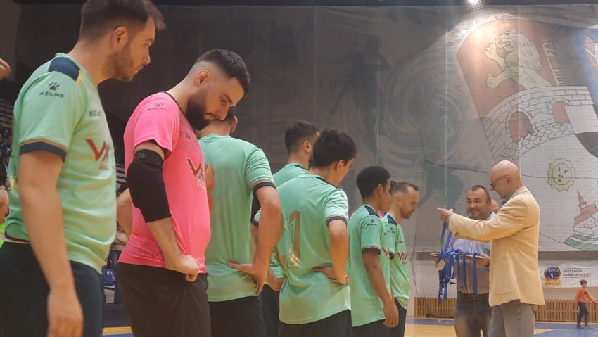 CFR Timișoara: „Suntem la final de contract. Avem oferte de la alte cluburi” | AUDIO CFR Timișoara: „Suntem la final de contract. Avem oferte de la alte cluburi” | AUDIO