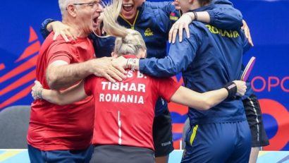 Fetele au luat aurul la tenis de masă! Două foste sportive de la Dumbrăvița au adus primul punct al României
