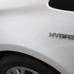 Autoturism hibrid