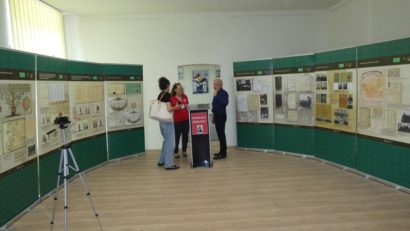 Expoziție despre tătarii din Lituania, deschisă la Memorialul Revoluției din Timișoara