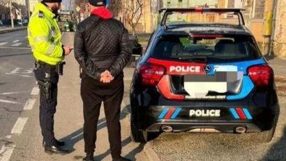 Șofer amendat pentru că și-a vopsit mașina ca să semene cu una de poliție