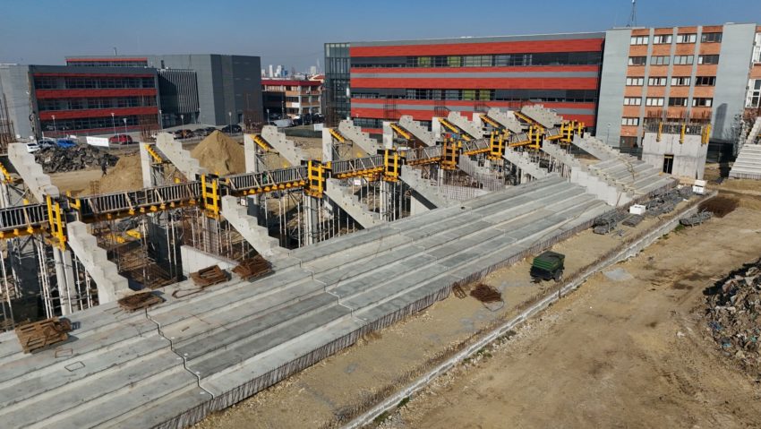 Stadiul lucrărilor la noul stadion de pe Calea Buziașului Stadiul lucrărilor la noul stadion de pe Calea Buziașului
