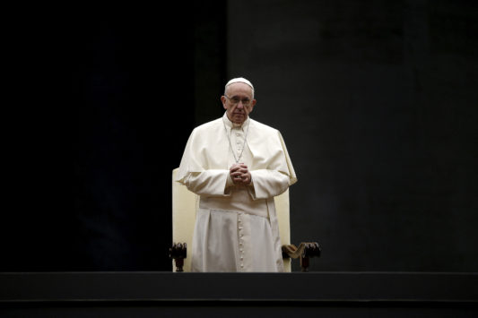 Papa Francisc s-a stins din viață