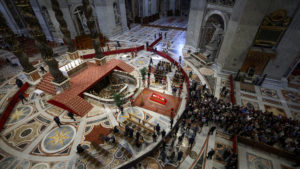 Episcopul romano-catolic de Timișoara va participa la funeraliile Papei Francisc: „Locul meu este acolo”