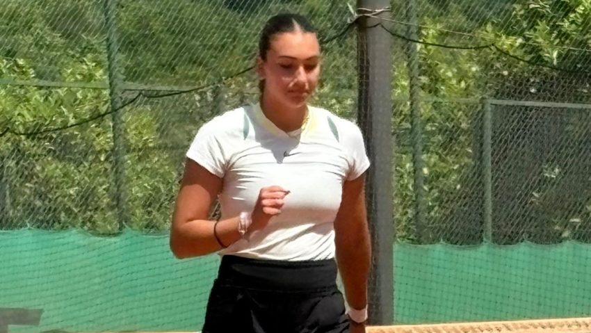 Andreea Olariu a câștigat două trofee în Muntenegru Andreea Olariu a câștigat două trofee în Muntenegru