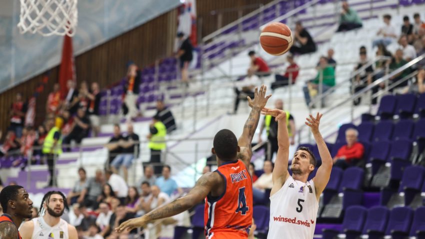 Oradea și Timișoara, victorioase în play-off și play-out | AUDIO Oradea și Timișoara, victorioase în play-off și play-out | AUDIO
