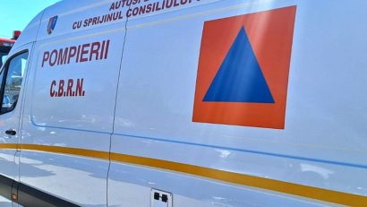 Echipajul CBRN, chemat la o școală din Timișoara unde au fost găsite cutii cu însemnul “radioactiv”