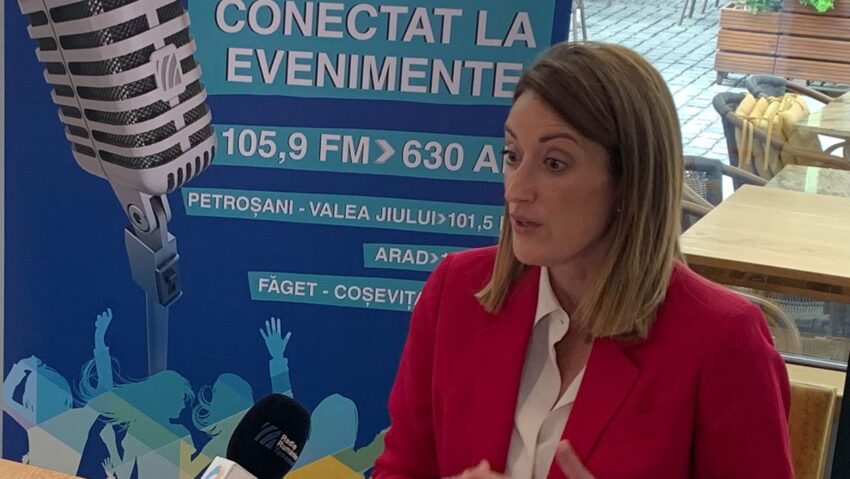 Stai sigur pe net: Roberta Metsola avertizează asupra hărțuirii online. Femeile și fetele, cele mai afectate de violența digitală