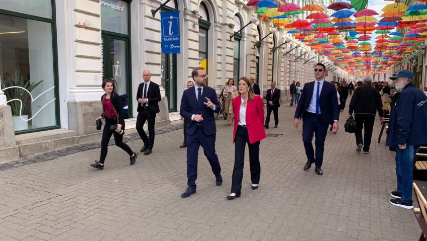 FOTO | Roberta Metsola, întâlnire cu sute de tineri la Timișoara: „România este în centrul Europei” FOTO | Roberta Metsola, întâlnire cu sute de tineri la Timișoara: „România este în centrul Europei”