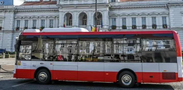 CTP Arad nu găsește șoferi pentru autobuze