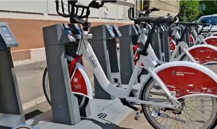 Sistemul de închiriere a bicicletelor din Arad devine functional Sistemul de închiriere a bicicletelor din Arad devine functional