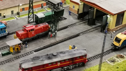 „Călătorie cu trenul la Arad”. Expoziție interactivă pentru pasionații de istorie feroviară
