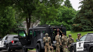 O politiciană din Minnesota și soțul său, au fost împuşcaţi mortal