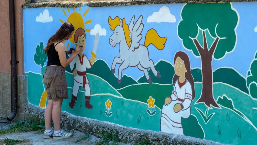 „Color the Village”: 30 de case renovate în Grădinari, în doar 3 zile „Color the Village”: 30 de case renovate în Grădinari, în doar 3 zile
