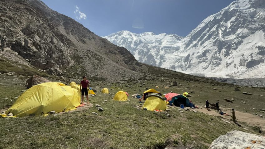 Horia Colibășanu a ajuns în tabăra de bază pe Nanga Parbat Horia Colibășanu a ajuns în tabăra de bază pe Nanga Parbat