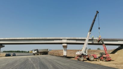 Sorin Grindeanu: Lucrările la drumul de legătură dintre A1 Timișoara – Arad și DN 69 se apropie de 70%