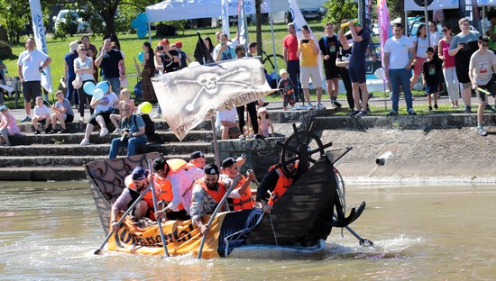 ”Make it! Race it! Recycle it!”, concursul de bărci din materiale reciclabile, revine pe Bega