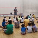 Cursuri gratuite de squash și înot pentru copii, la Timișoara