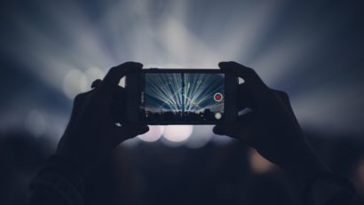 Milioane de videoclipuri live, inclusiv cele de pe pagina ta, ar putea dispărea astăzi de pe facebook. Cum poți amâna ștergerea?