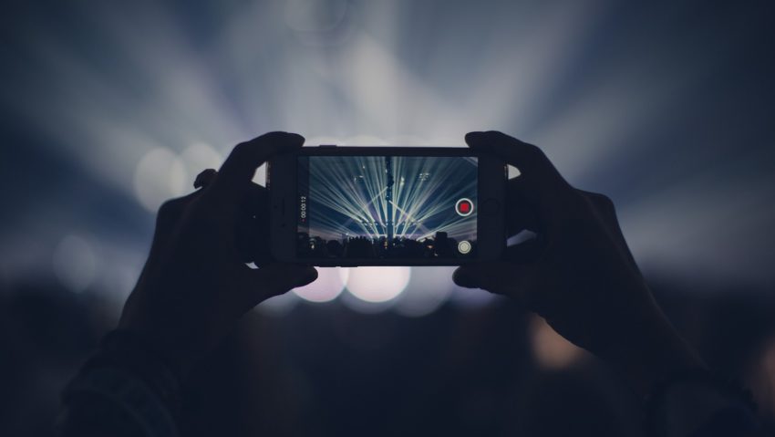 Milioane de videoclipuri live, inclusiv cele de pe pagina ta, ar putea dispărea astăzi de pe facebook. Cum poți amâna ștergerea? Milioane de videoclipuri live, inclusiv cele de pe pagina ta, ar putea dispărea astăzi de pe facebook. Cum poți amâna ștergerea?