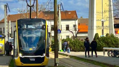 Tramvaie deviate în Timișoara. Se lucrează la intersecția bulevardelor Regele Carol I și General Dragalina
