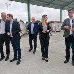 Primul Centru de Aport Voluntar din România, realizat cu finanţare din PNRR, a fost inaugurat în comuna Dumbrăviţa, in prezenta ministrului Mediului, Diana Buzoianu