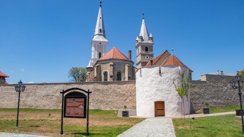 Cetatea Orăștiei se redeschide complet restaurată Cetatea Orăștiei se redeschide complet restaurată