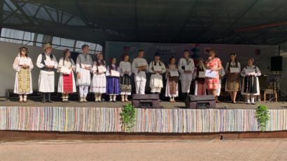 Festivalul Cântecului Popular din Țara Zarandului de la Moneasa, concurenți și invitați