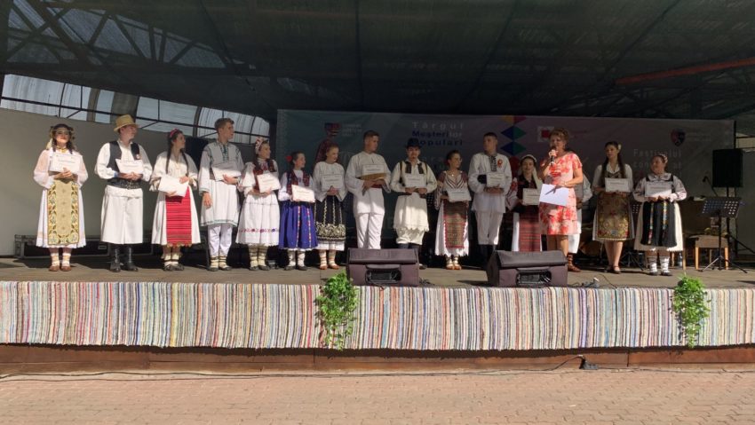 Festivalul Cântecului Popular din Țara Zarandului de la Moneasa, concurenți și invitați