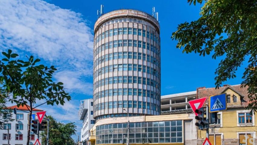 Un sfert din clădirea Institutului de Sudură stă nefolosită din lipsa unei hotărâri de Guvern Un sfert din clădirea Institutului de Sudură stă nefolosită din lipsa unei hotărâri de Guvern