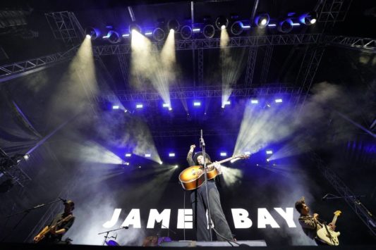 Vama și James Bay, concerte cu zeci de mii de oameni la Timișoara