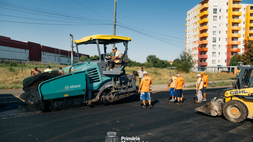 Reparații pe bulevardul Liviu Rebreanu; încep lucrările pe sensul spre Calea Șagului