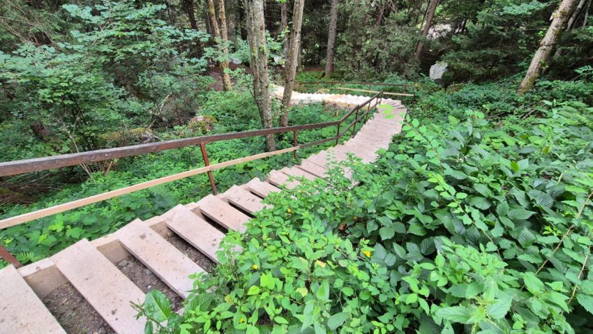 Cascada Lolaia din Retezat, scară nouă pentru turiști