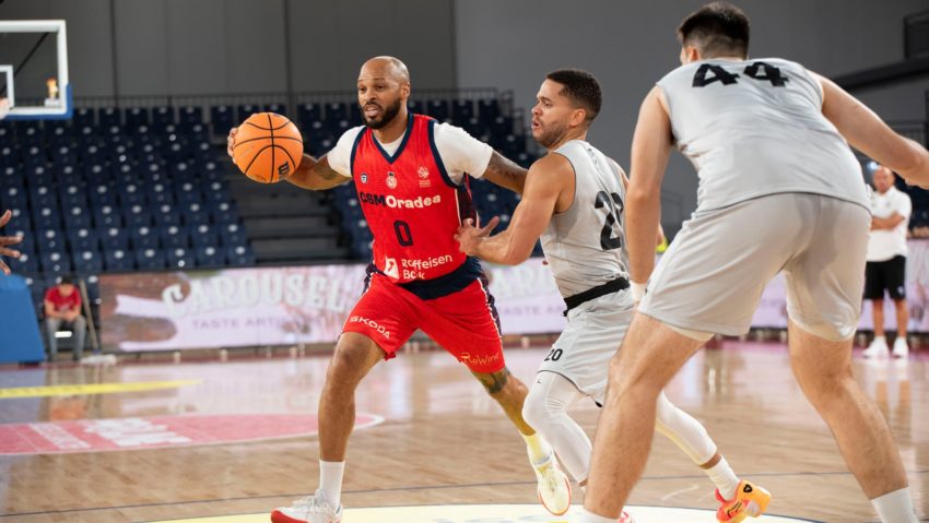 CSM Oradea a încheiat presezonul cu un succes amical / AUDIO CSM Oradea a încheiat presezonul cu un succes amical / AUDIO