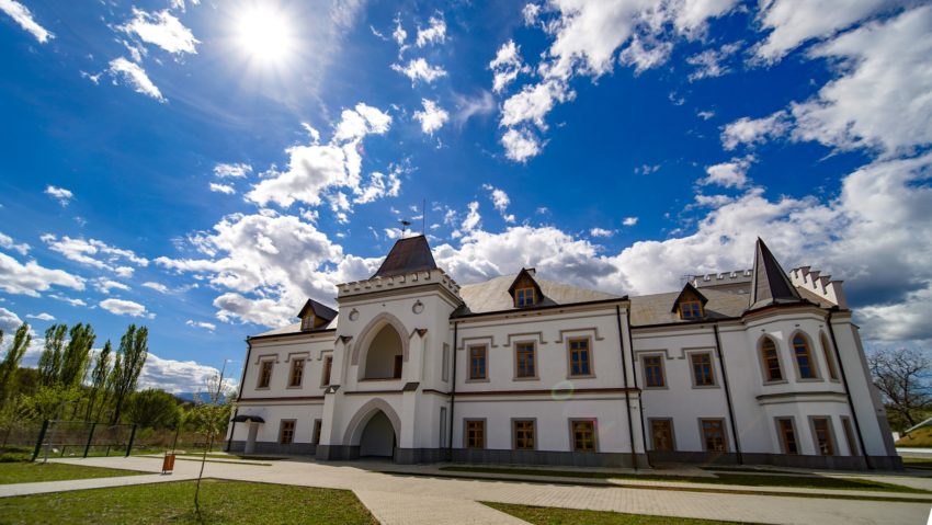 Castelul Nopcsa din Țara Hațegului se redeschide pentru turiști Castelul Nopcsa din Țara Hațegului se redeschide pentru turiști