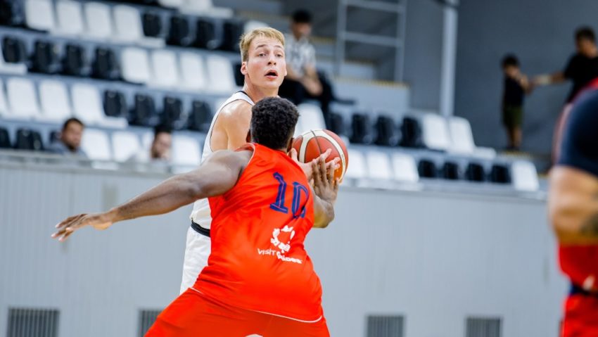 CSM Oradea s-a impus la Debrecen CSM Oradea s-a impus la Debrecen