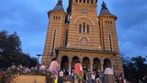 Sute de credincioși s-au adunat la racla Sântului Iosif cel Nou de la Partoș