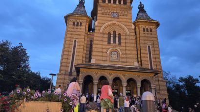 Sute de credincioși s-au adunat la racla Sântului Iosif cel Nou de la Partoș