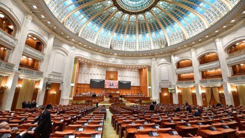 Cele patru moțiuni de cenzură inițiate de AUR împotriva Guvernului Bolojan au fost respinse Cele patru moțiuni de cenzură inițiate de AUR împotriva Guvernului Bolojan au fost respinse