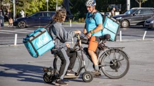 Şoferii de Bolt și Uber, livratorii Glovo şi Wolt vor avea propriul sindicat