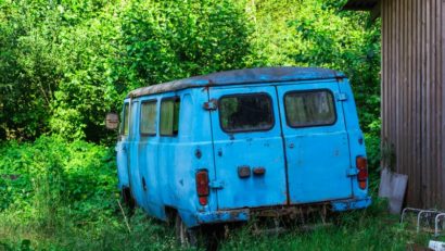 Vehicule abandonate pe spațiul public, ridicate de primărie la Timișoara