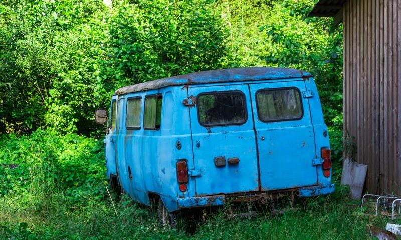 Vehicule abandonate pe spațiul public, ridicate de primărie la Timișoara Vehicule abandonate pe spațiul public, ridicate de primărie la Timișoara