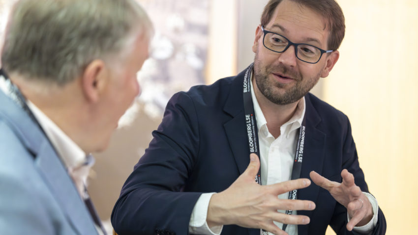 Dominic Fritz, singurul primar din România selectat în Inițiativa Bloomberg LSE pentru Leadership în Orașele Europene
