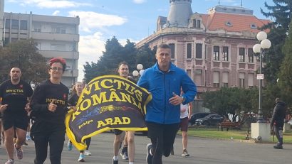 Ştafeta Invictus de la Arad a ajuns la Oradea. 40 de alergători pornesc spre Carei