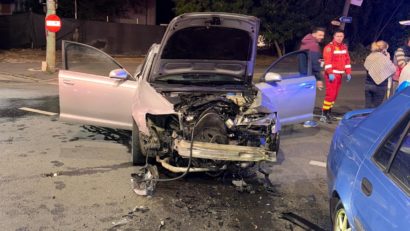 Accident cu patru mașini în zona Pasajului Iulius Town