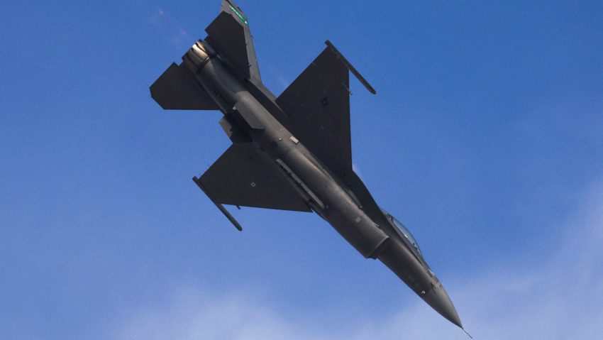 Forţele Aeriene au urmărit o dronă în spaţiul naţional şi cel al Republicii Moldova