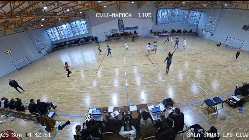 FCC Arad se desprinde în repriza a doua, într-o sală improprie