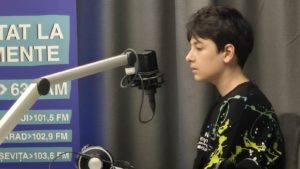 ”Vocea este comoara unică a fiecărei persoane” consideră băiatul dintr-a VII-a care a îndrăgit radioul ”Vocea este comoara unică a fiecărei persoane” consideră băiatul dintr-a VII-a care a îndrăgit radioul