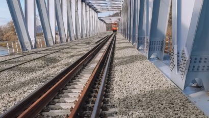 Se deschide circulaţia feroviară pe noua variantă de traseu construită între staţiile Ilia şi Mintia