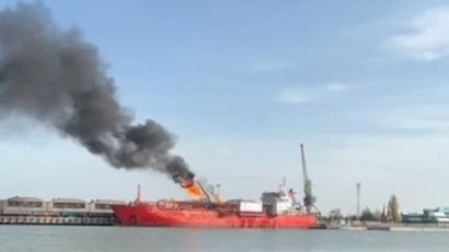 Sat de pe malul românesc al Dunării, evacuat după ce o dronă rusească a lovit o navă cu GPL